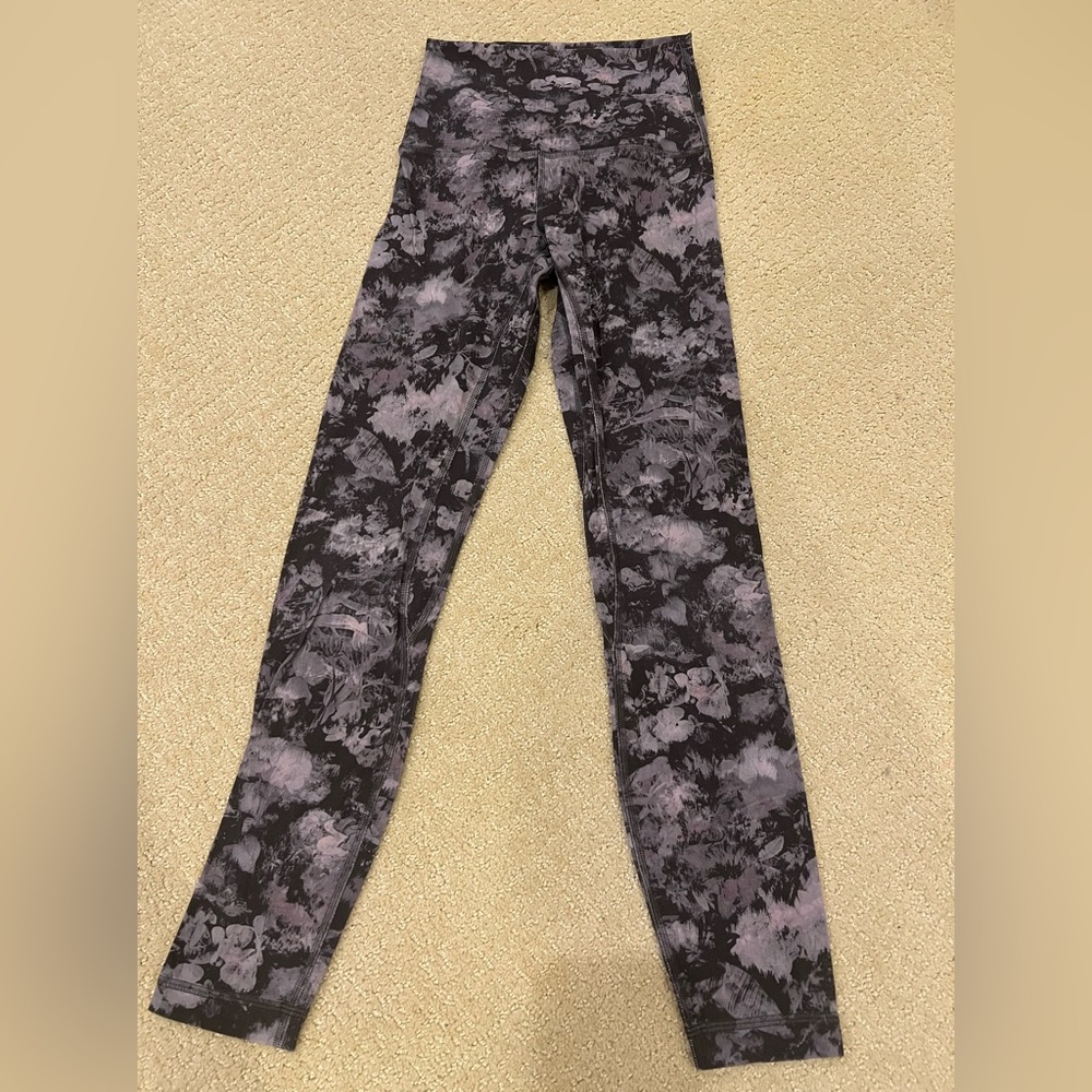 LULULEMON SIZE 2 LEGGINGS